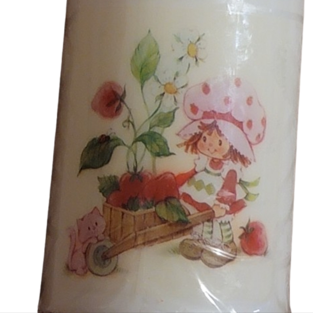 Strawberry Shortcake Decorative Candle with Garden Design 80s - Picture 2 of 3